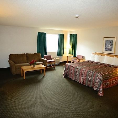 Ameriway Inn And Suites Bad Axe Bagian luar foto