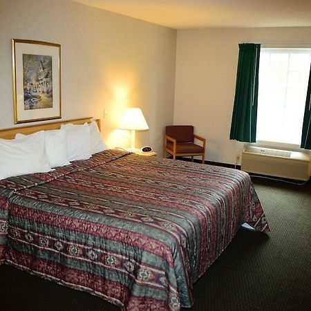 Ameriway Inn And Suites Bad Axe Bagian luar foto