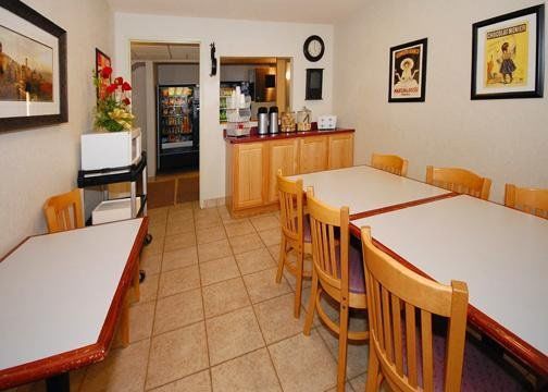 Ameriway Inn And Suites Bad Axe Bagian luar foto